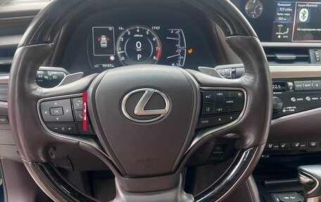 Lexus ES VII, 2019 год, 4 300 000 рублей, 17 фотография