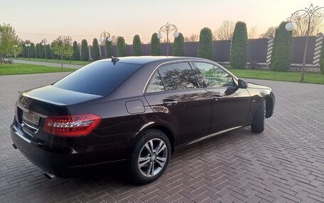 Mercedes-Benz E-Класс, 2011 год, 1 800 000 рублей, 3 фотография