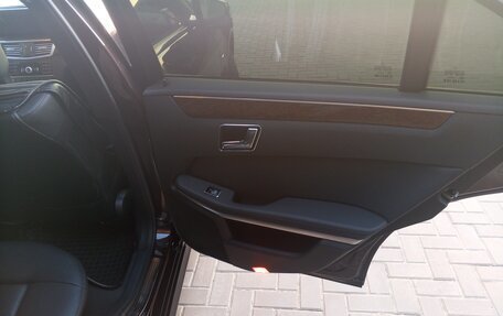 Mercedes-Benz E-Класс, 2011 год, 1 800 000 рублей, 13 фотография