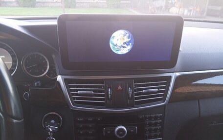 Mercedes-Benz E-Класс, 2011 год, 1 800 000 рублей, 15 фотография