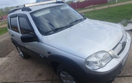Chevrolet Niva I рестайлинг, 2011 год, 420 000 рублей, 6 фотография