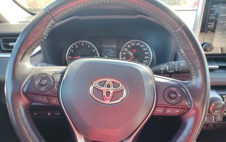 Toyota RAV4, 2021 год, 3 349 999 рублей, 7 фотография