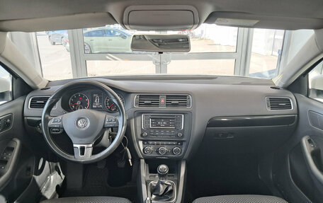 Volkswagen Jetta VI, 2014 год, 1 378 000 рублей, 18 фотография