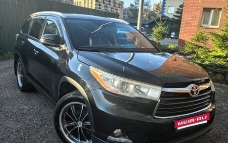Toyota Highlander III, 2014 год, 2 500 000 рублей, 3 фотография