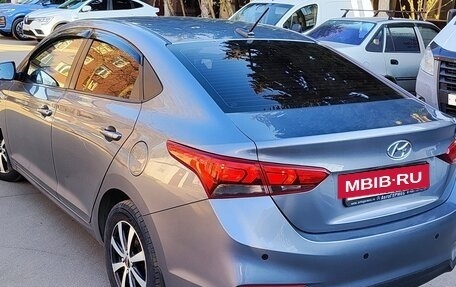 Hyundai Solaris II рестайлинг, 2018 год, 1 385 000 рублей, 3 фотография