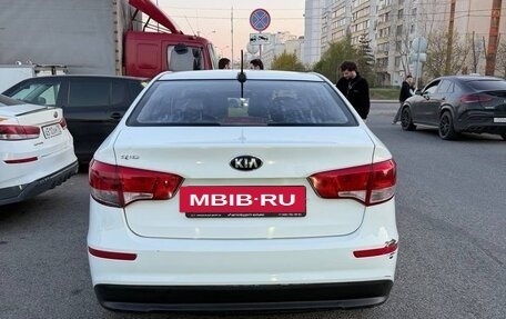 KIA Rio III рестайлинг, 2017 год, 750 000 рублей, 2 фотография