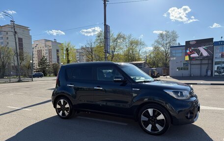 KIA Soul II рестайлинг, 2019 год, 1 800 000 рублей, 3 фотография