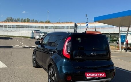 KIA Soul II рестайлинг, 2019 год, 1 800 000 рублей, 5 фотография