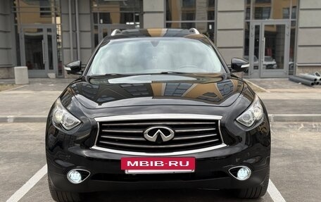 Infiniti FX II, 2011 год, 1 620 000 рублей, 2 фотография