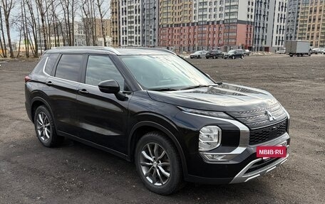 Mitsubishi Outlander, 2022 год, 3 600 000 рублей, 6 фотография