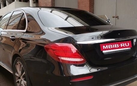 Mercedes-Benz E-Класс, 2020 год, 2 200 000 рублей, 3 фотография