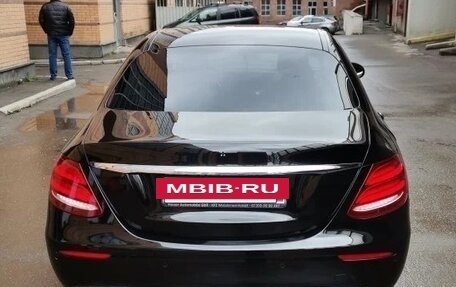 Mercedes-Benz E-Класс, 2020 год, 2 200 000 рублей, 7 фотография