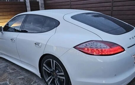 Porsche Panamera II рестайлинг, 2013 год, 4 фотография