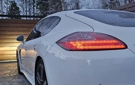 Porsche Panamera II рестайлинг, 2013 год, 5 фотография