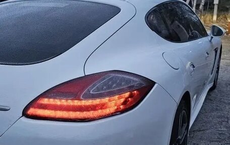 Porsche Panamera II рестайлинг, 2013 год, 14 фотография