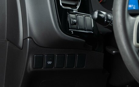 Mitsubishi Outlander III рестайлинг 3, 2016 год, 1 599 046 рублей, 15 фотография