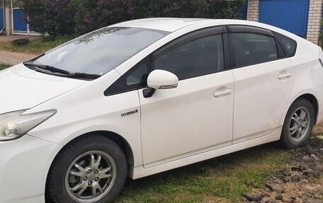 Toyota Prius, 2011 год, 980 000 рублей, 9 фотография