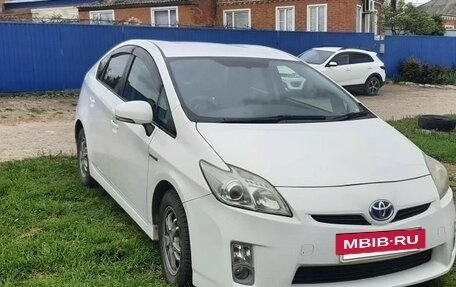 Toyota Prius, 2011 год, 980 000 рублей, 8 фотография