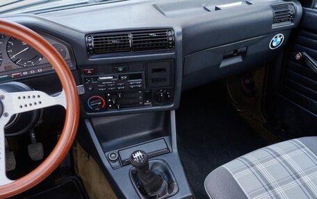 BMW 3 серия, 1984 год, 900 000 рублей, 17 фотография