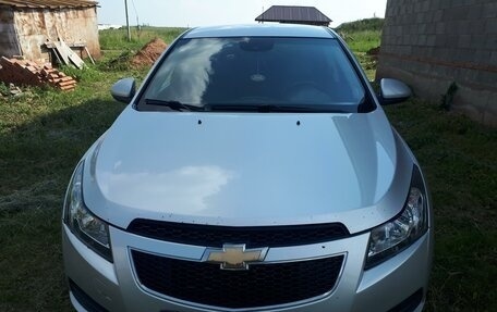 Chevrolet Cruze II, 2009 год, 330 000 рублей, 3 фотография