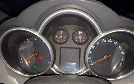 Chevrolet Cruze II, 2009 год, 330 000 рублей, 5 фотография