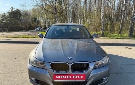 BMW 3 серия, 2010 год, 1 100 000 рублей, 2 фотография