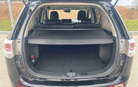 Mitsubishi Outlander III рестайлинг 3, 2013 год, 1 230 000 рублей, 11 фотография