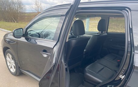 Mitsubishi Outlander III рестайлинг 3, 2013 год, 1 230 000 рублей, 14 фотография