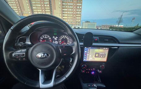 KIA Rio IV, 2018 год, 1 700 000 рублей, 10 фотография