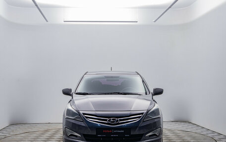 Hyundai Solaris II рестайлинг, 2015 год, 930 000 рублей, 2 фотография