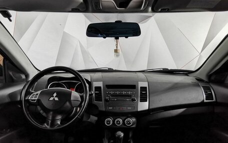 Mitsubishi Outlander III рестайлинг 3, 2008 год, 985 000 рублей, 13 фотография