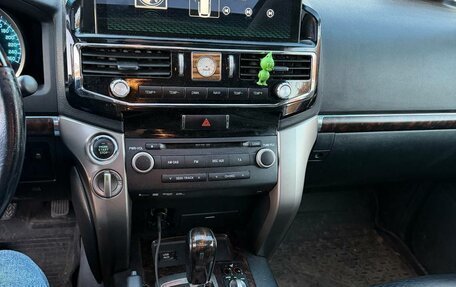 Toyota Land Cruiser 200, 2011 год, 3 000 000 рублей, 10 фотография