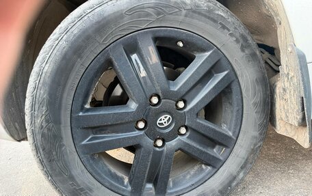 Toyota Land Cruiser 200, 2011 год, 3 000 000 рублей, 14 фотография