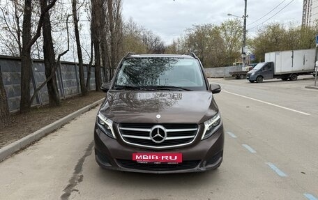 Mercedes-Benz V-Класс, 2016 год, 3 000 000 рублей, 6 фотография