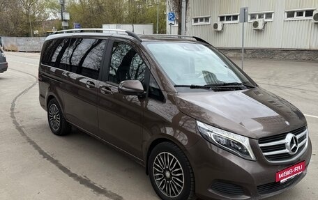 Mercedes-Benz V-Класс, 2016 год, 3 000 000 рублей, 5 фотография