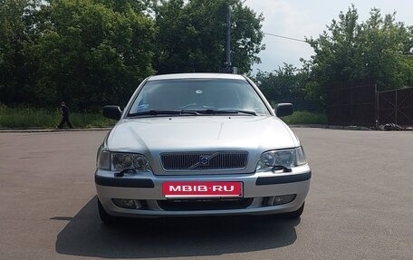 Volvo V40 I, 2002 год, 230 000 рублей, 1 фотография