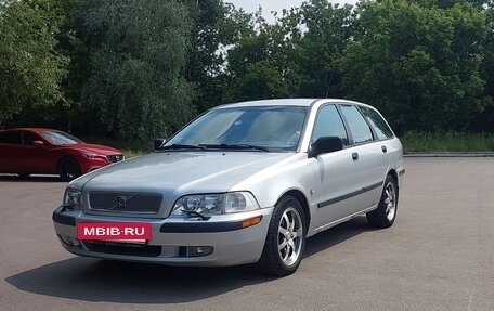 Volvo V40 I, 2002 год, 230 000 рублей, 3 фотография