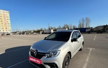 Renault Logan II, 2018 год, 420 000 рублей, 3 фотография