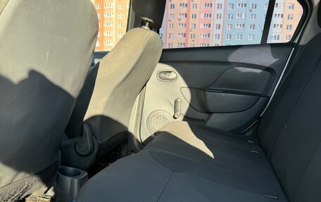 Renault Logan II, 2018 год, 420 000 рублей, 11 фотография