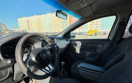 Renault Logan II, 2018 год, 420 000 рублей, 12 фотография