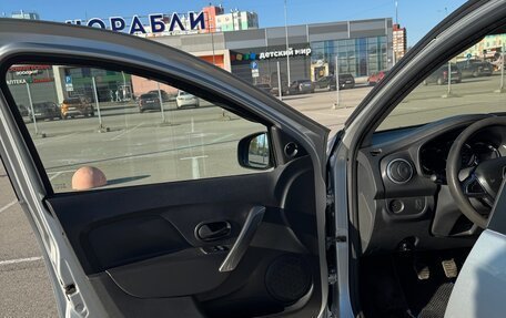 Renault Logan II, 2018 год, 420 000 рублей, 13 фотография
