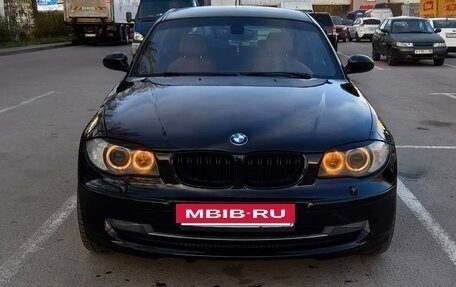BMW 1 серия, 2008 год, 1 050 000 рублей, 2 фотография