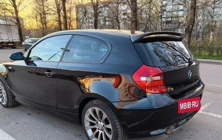 BMW 1 серия, 2008 год, 1 050 000 рублей, 8 фотография