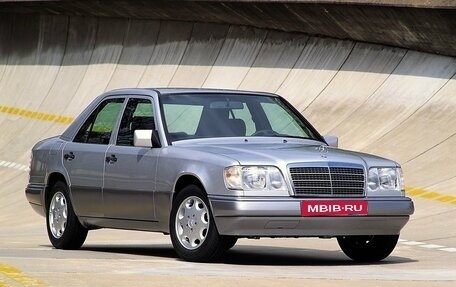 Mercedes-Benz E-Класс, 1995 год, 450 000 рублей, 1 фотография