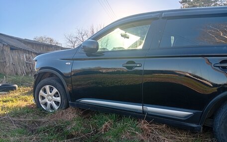 Mitsubishi Outlander III рестайлинг 3, 2015 год, 850 000 рублей, 2 фотография