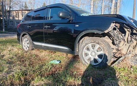 Mitsubishi Outlander III рестайлинг 3, 2015 год, 850 000 рублей, 5 фотография