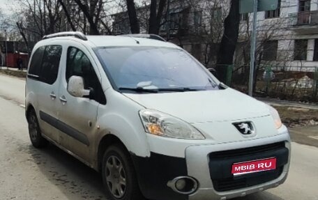 Peugeot Partner II рестайлинг 2, 2011 год, 350 000 рублей, 1 фотография