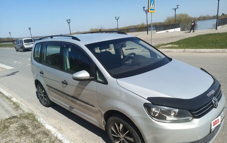 Volkswagen Touran III, 2011 год, 990 000 рублей, 8 фотография
