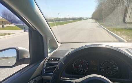 Volkswagen Touran III, 2011 год, 990 000 рублей, 17 фотография