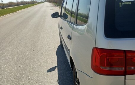 Volkswagen Touran III, 2011 год, 990 000 рублей, 13 фотография